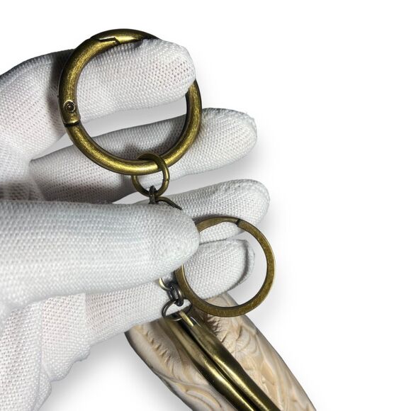 Patricia Nash Borse Beige Embossed Genuine Leather Kiss Lock Coin Wallet Purse - Picture 8 of 9